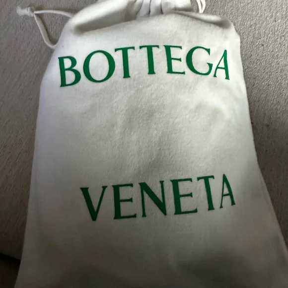 BOTTEGA VENETA Cassette Mini (Nano) Crossbody Bag in Green avocado - Picture 4 of 8